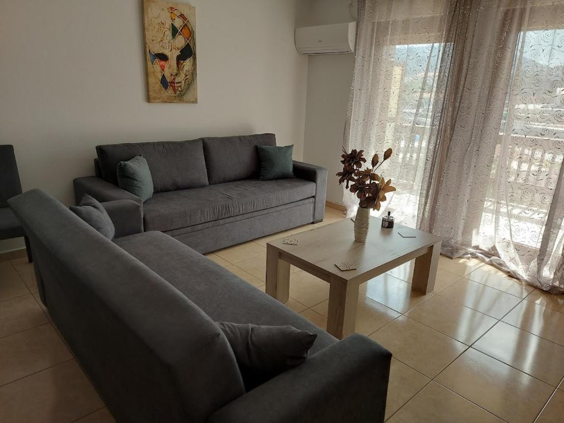Ina House Lägenhet Varella Exteriör bild